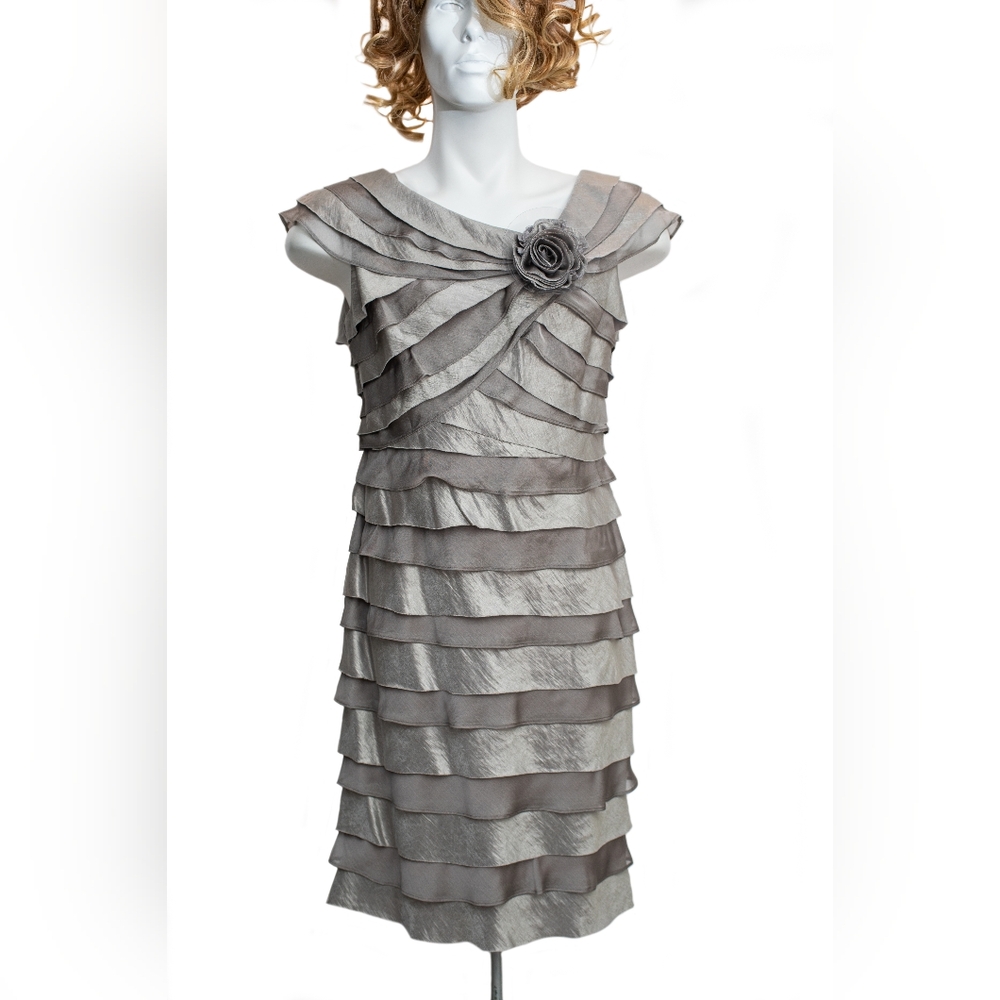 London Times Gray Scalloped Cocktail Dress 16